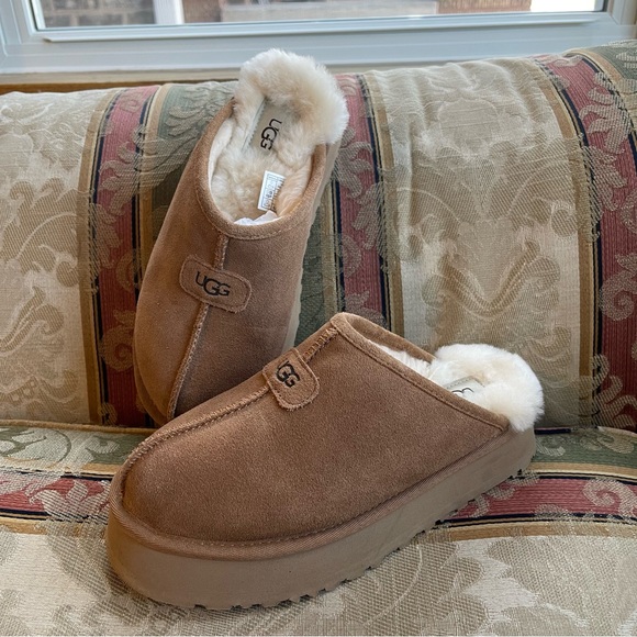 UGG Discoquette Genuine Shearling Slippers. Size 7 Women - Picture 3 of 6
